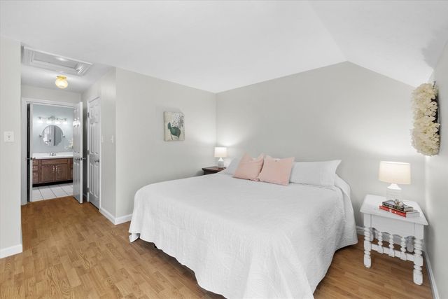 28 Coldspring Dr C, Sutton, MA 01590