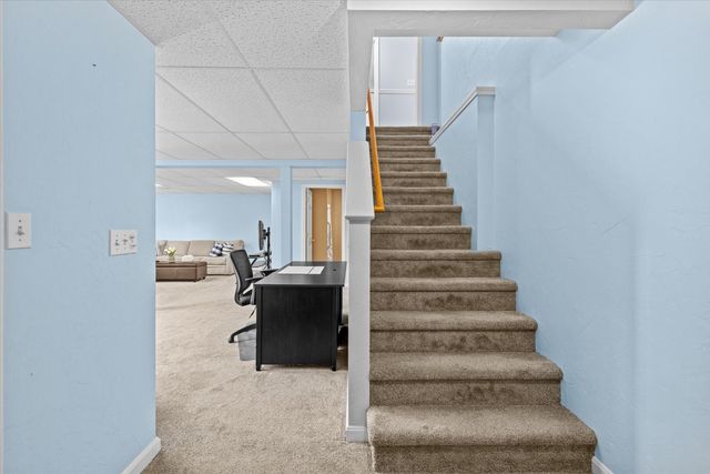 28 Coldspring Dr C, Sutton, MA 01590