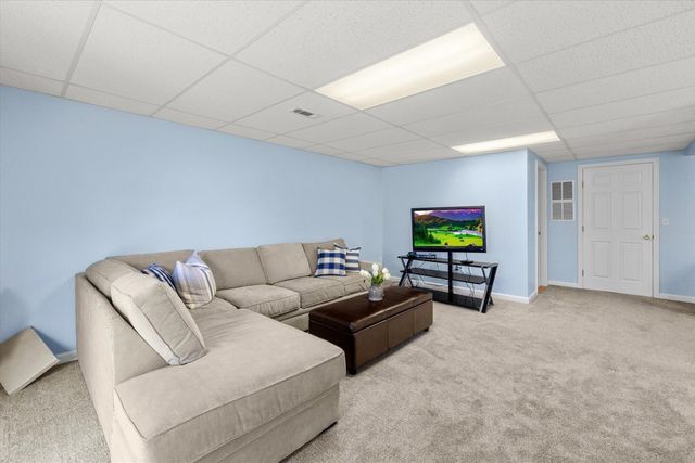 28 Coldspring Dr C, Sutton, MA 01590