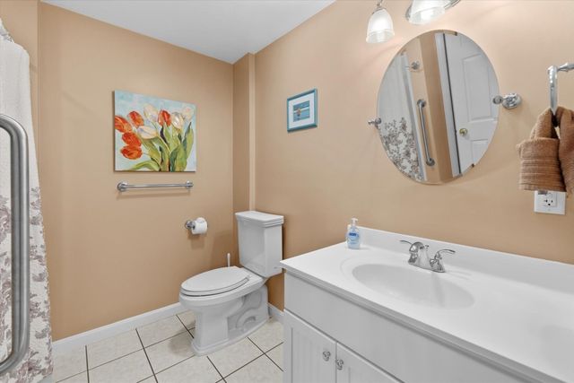 28 Coldspring Dr C, Sutton, MA 01590