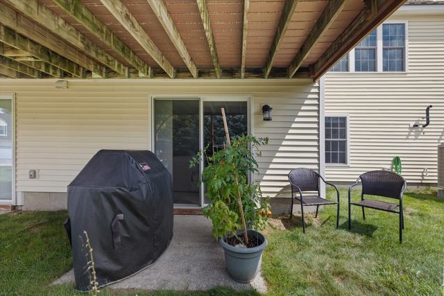 28 Coldspring Dr C, Sutton, MA 01590
