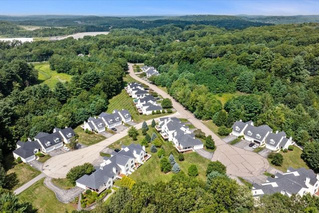 28 Coldspring Dr C, Sutton, MA 01590