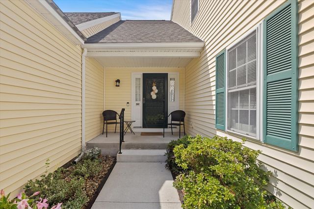 28 Coldspring Dr C, Sutton, MA 01590