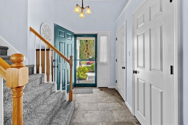 28 Coldspring Dr C, Sutton, MA 01590