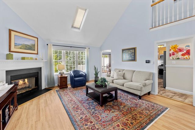 28 Coldspring Dr C, Sutton, MA 01590