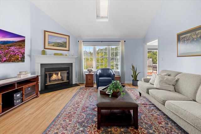 28 Coldspring Dr C, Sutton, MA 01590