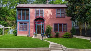 1918 Avenue L 1/2, Huntsville, TX 77340