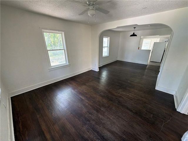 6902 Bellefontaine Avenue, Kansas City, MO 64132