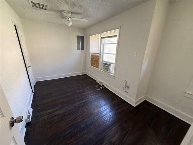 6902 Bellefontaine Avenue, Kansas City, MO 64132