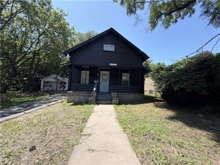 6902 Bellefontaine Avenue, Kansas City, MO 64132