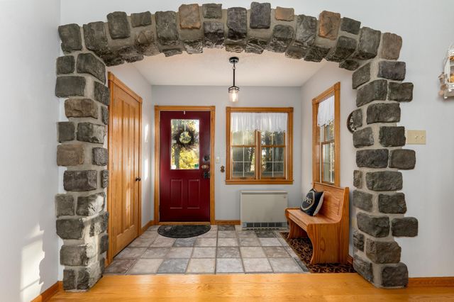 6322 Highland Scenic Road, Baxter, MN 56425