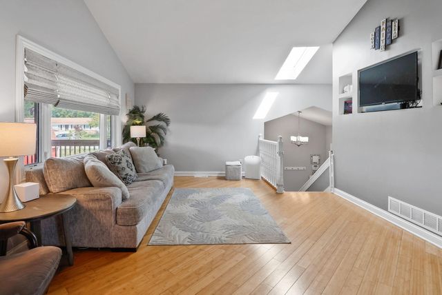 361 Sandwood Court, Valparaiso, IN 46383