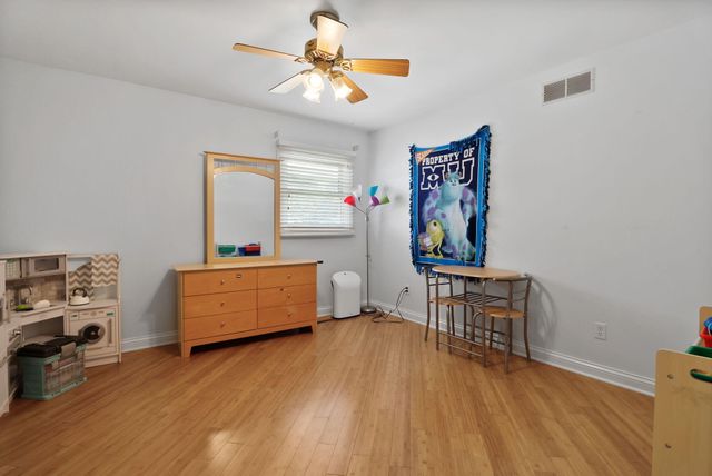 361 Sandwood Court, Valparaiso, IN 46383