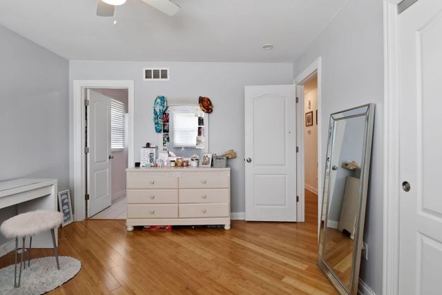361 Sandwood Court, Valparaiso, IN 46383