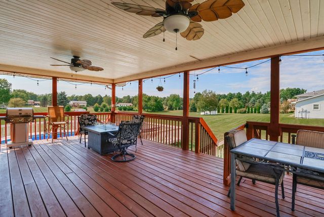 361 Sandwood Court, Valparaiso, IN 46383