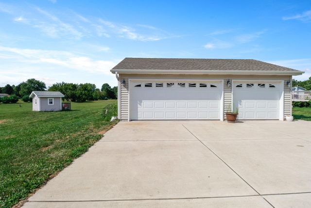 361 Sandwood Court, Valparaiso, IN 46383