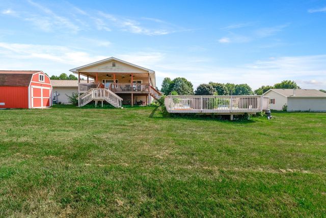 361 Sandwood Court, Valparaiso, IN 46383