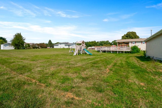 361 Sandwood Court, Valparaiso, IN 46383