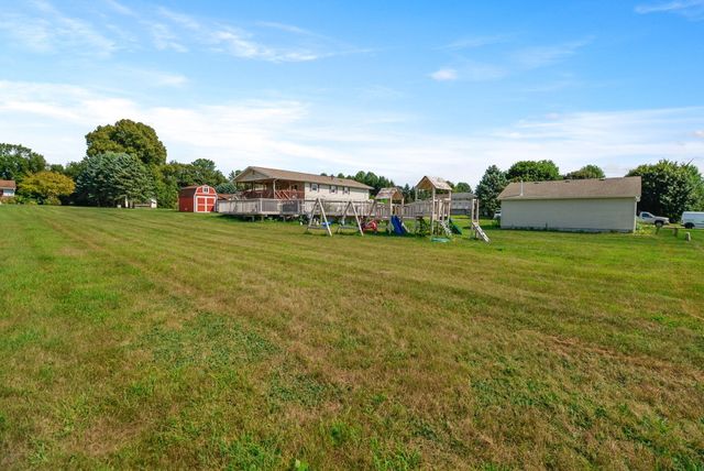 361 Sandwood Court, Valparaiso, IN 46383