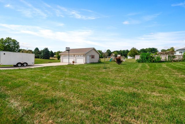 361 Sandwood Court, Valparaiso, IN 46383