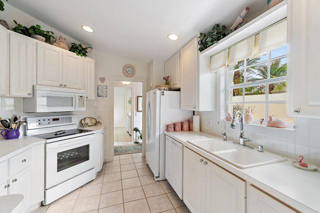 8240 SE Paurotis Lane, Hobe Sound, FL 33455