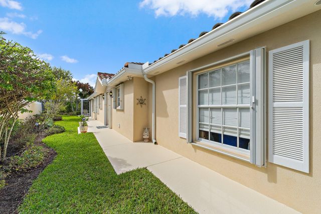 8240 SE Paurotis Lane, Hobe Sound, FL 33455