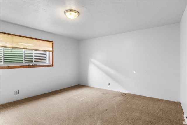 3633 S TOOLSON DR, Magna, UT 84044