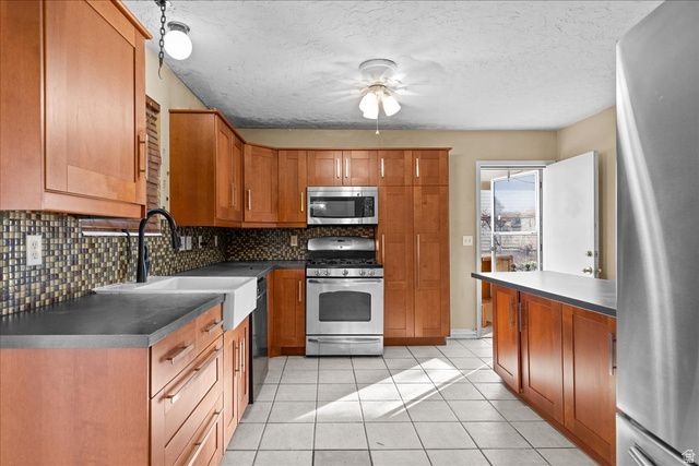 3633 S TOOLSON DR, Magna, UT 84044