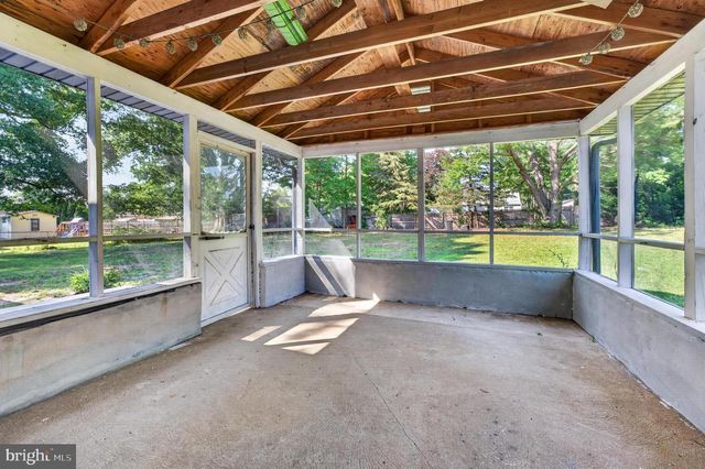 1180 BENNETT DR, Woodbury, NJ 08096