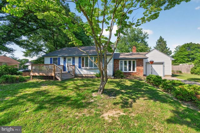 1180 BENNETT DR, Woodbury, NJ 08096