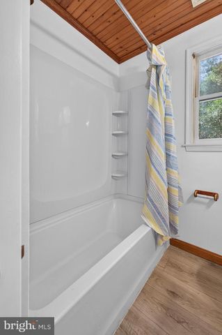 1180 BENNETT DR, Woodbury, NJ 08096
