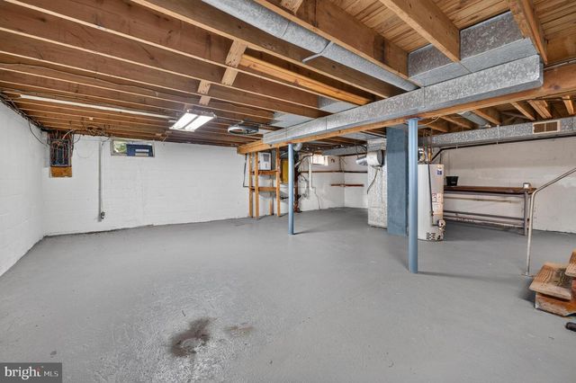 1180 BENNETT DR, Woodbury, NJ 08096