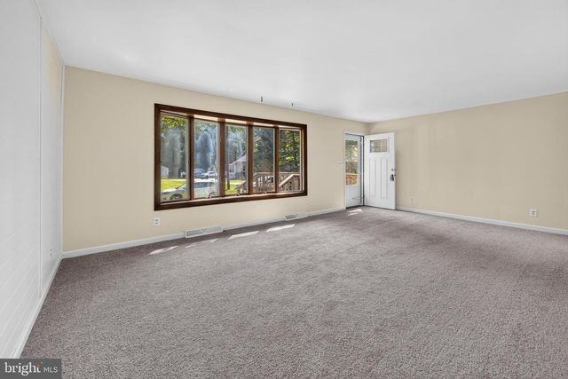 1180 BENNETT DR, Woodbury, NJ 08096