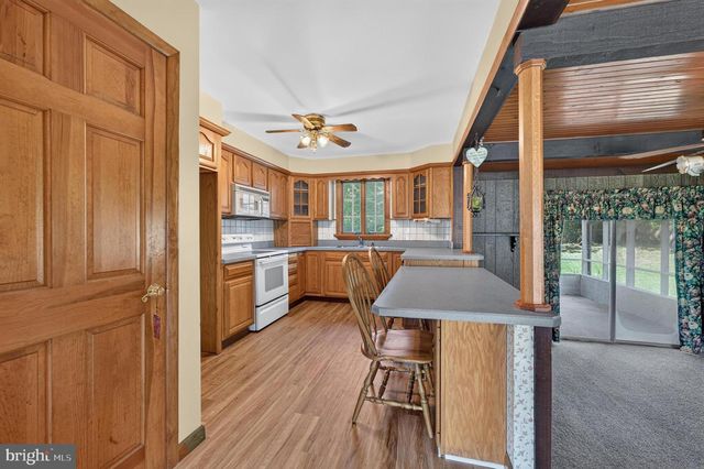 1180 BENNETT DR, Woodbury, NJ 08096