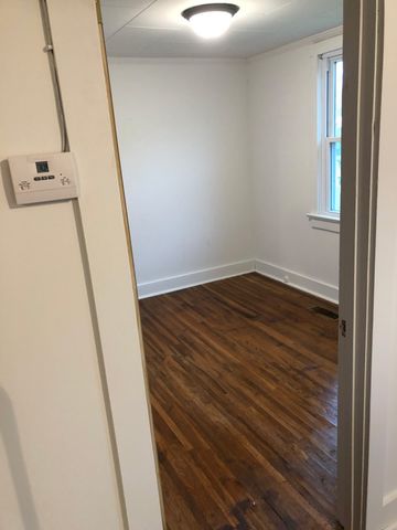 102 N Cooley Ave, Waverly, TN 37185