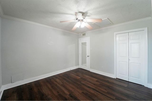 423 Old Colony Drive, Richmond, TX 77406