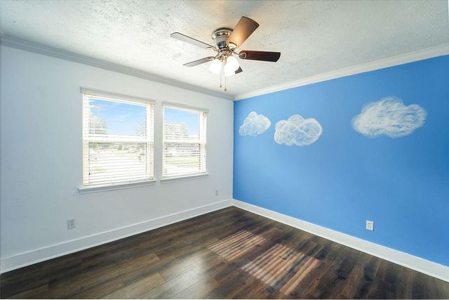423 Old Colony Drive, Richmond, TX 77406