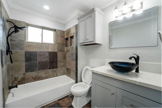 423 Old Colony Drive, Richmond, TX 77406