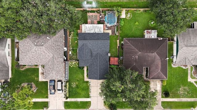 423 Old Colony Drive, Richmond, TX 77406