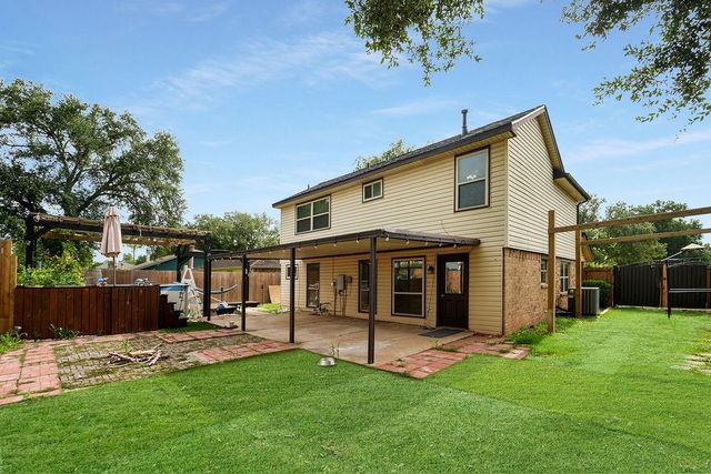 423 Old Colony Drive, Richmond, TX 77406