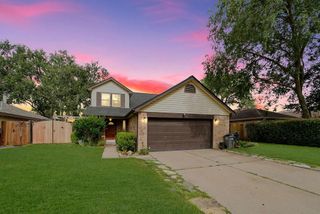 423 Old Colony Drive, Richmond, TX 77406