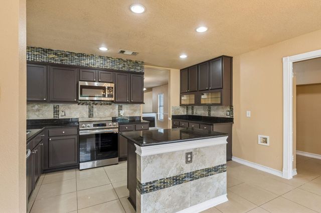 1300 Chalk LN, Cedar Park, TX 78613