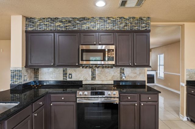 1300 Chalk LN, Cedar Park, TX 78613