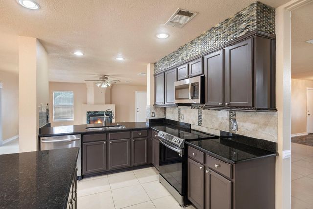 1300 Chalk LN, Cedar Park, TX 78613