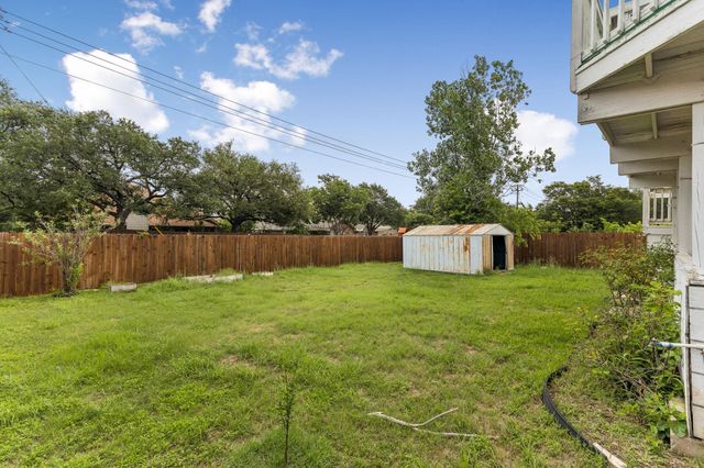 1300 Chalk LN, Cedar Park, TX 78613