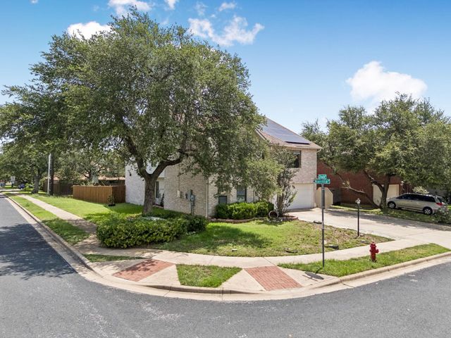 1300 Chalk LN, Cedar Park, TX 78613