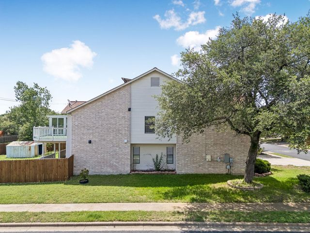 1300 Chalk LN, Cedar Park, TX 78613