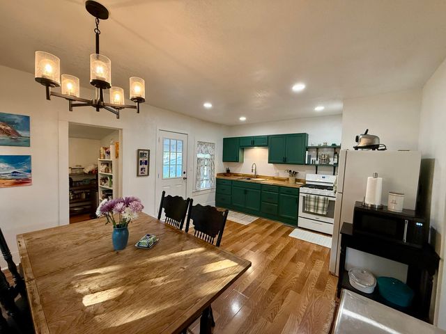 305 E Webster Avenue, Ava, MO 65608