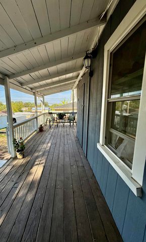 305 E Webster Avenue, Ava, MO 65608