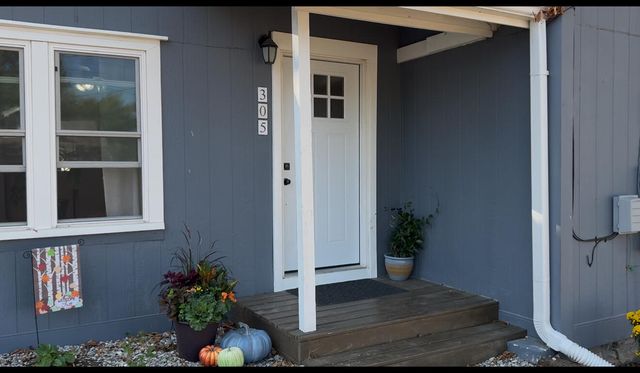 305 E Webster Avenue, Ava, MO 65608